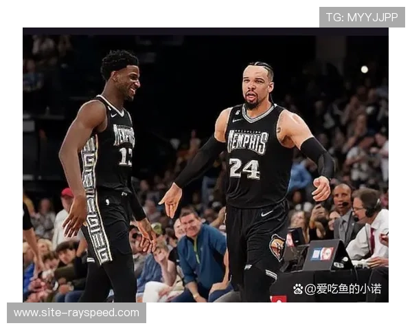 NBA新赛季临近各支球队全力备战常规赛力求展现最佳竞技状态 NBA新赛季临近各支球队全力备战常规赛力求展现最佳竞技状态