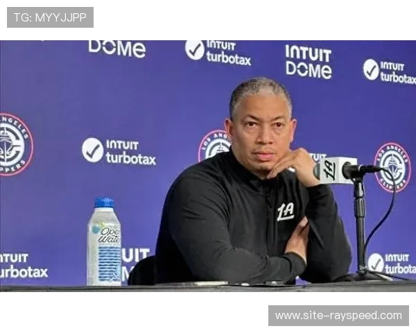 快船第三节崩盘成常态，泰伦·卢调整能力受质疑